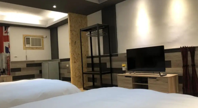 Четырёхместный номер Deluxe с балконом First Place B&B