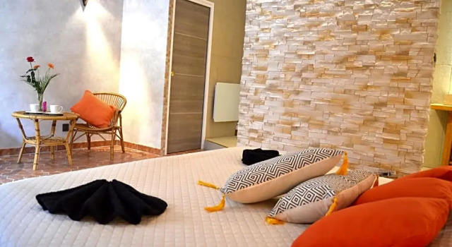 Gites du Domaine de Vandenesse & Spa, Boek Resort Hotels in Franche-Comte met ontbijt, Ontbijt