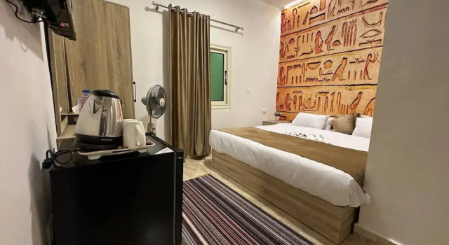 Flower Pyramids Inn, Prenota Affittacamere Hotel a Cairo Governorate con parcheggio, Parcheggio
