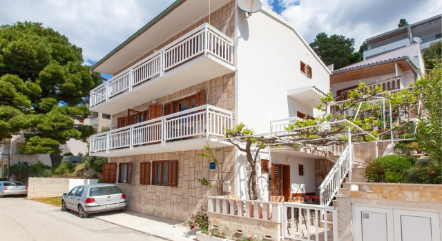 Apartment Ante M - 100 m from beach: A1 Brela, Riviera Makarska