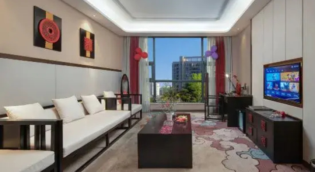 Люкс Huangzhou International Hotel