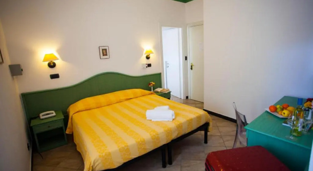Трёхместный номер Standard Hotel Delle Rose
