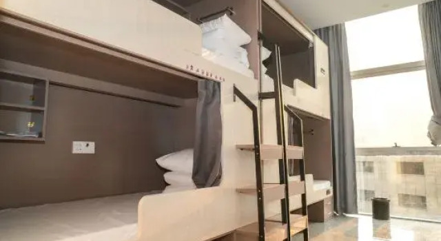 Кровать в общем номере (мужской номер) A Dream Youth Hostel