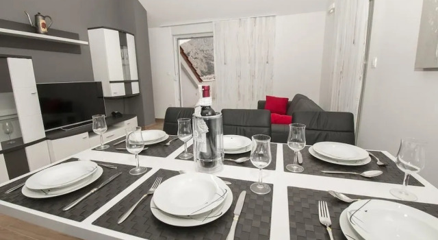 LCT Apartment Laura, Rezerwuj Apartament Duće Split Region