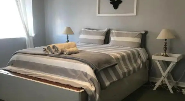 Nagenoeg, Buchen Sie Hotel Hotels in Graaff-Reinet mit Parkplatz, Parkplätze