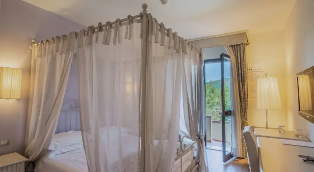 Двухместный номер Deluxe с балконом и с видом на бассейн Hotel Girifalco - Nature & Relax
