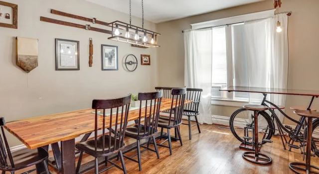 Коттедж Charming Paris House ~ 1 1/2 Mi to Canyon!