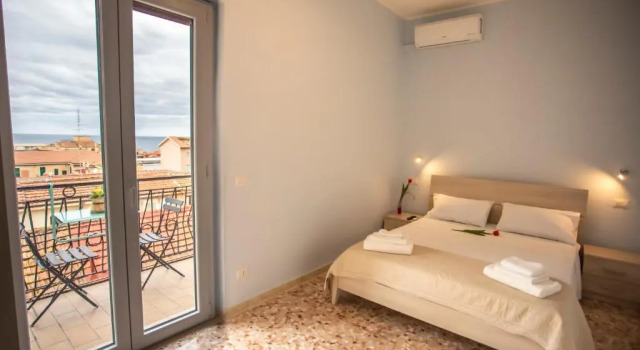 Camera doppia Standard con balcone e con vista mare Magna Graecia