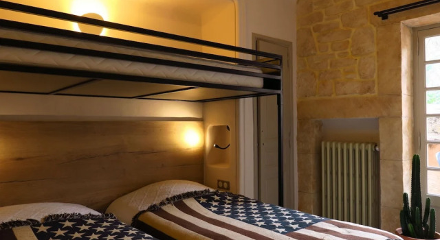 La Taverne de l'Escuelle, Book Hotel Saint-Guilhem-le-Desert Hérault