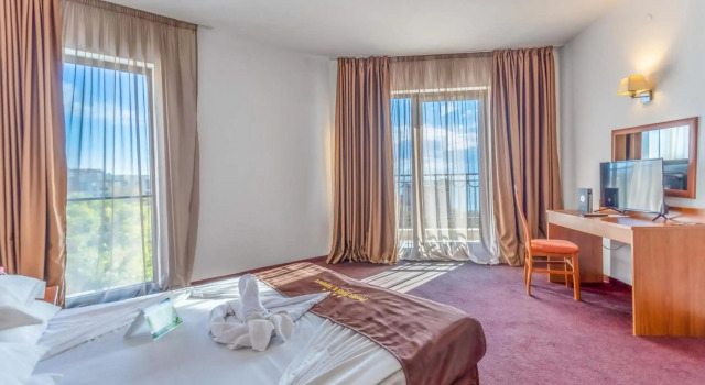 Prestige Grand Hotel & Aquapark - All Inclusive, Rezervovat Hotel Hotely v Varna region se stravováním, Polopenze / Plná penze