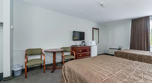Четырёхместный номер Standard King Hotel