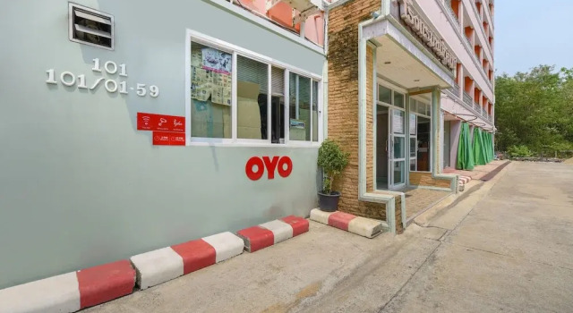 OYO 762 Chompoo, Rezervovat Hotel Hotely v Central Thailand s parkováním, Parkování
