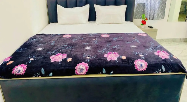 Prabhu ji home stay, Забронировать Отель Отели штата Мадхья-Прадеш с парковкой, Парковка