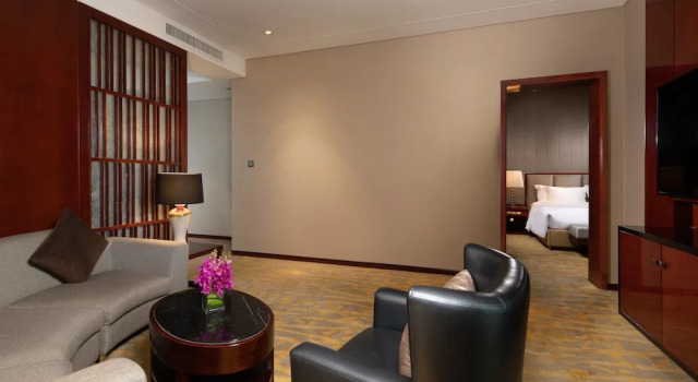 Двухместный клубный полулюкс Crowne Plaza Taizhou by IHG