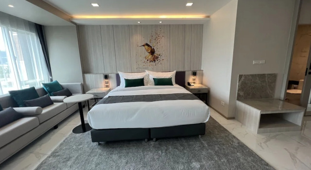 Двухместный номер Deluxe с видом на город ARNI Skye Hotel
