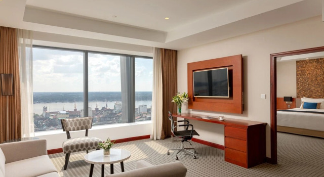 Люкс Deluxe Yangon Thanlwin Hotel