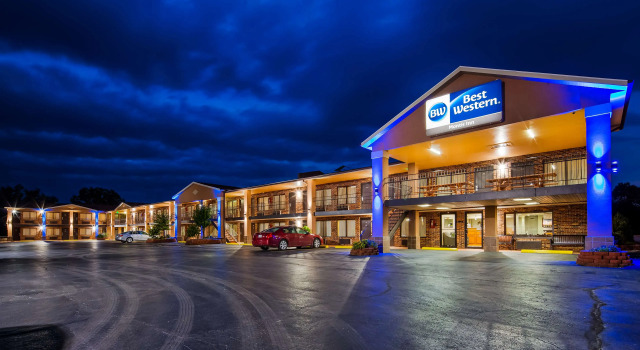 Best Western Montis Inn, Boek Hotel Hotels in Missouri met zwembad, Zwembad