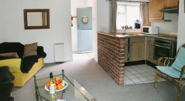 Stable Cottage, Забронировать Дом для отпуска Отели Лайм-Риджис с парковкой, рядом с Городская мельница, Парковка