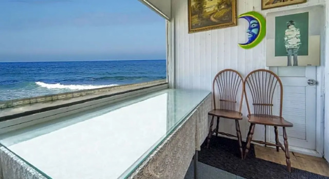 Moonlight Sea Pension
