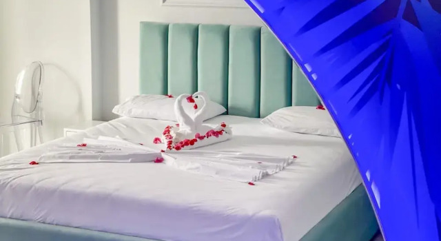 Четырёхместный номер Deluxe с балконом и с видом на море Mucobega Hotel 2
