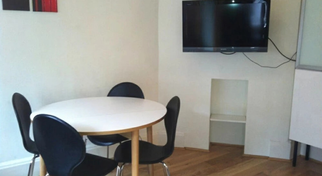 Trafalgar Square Apartments