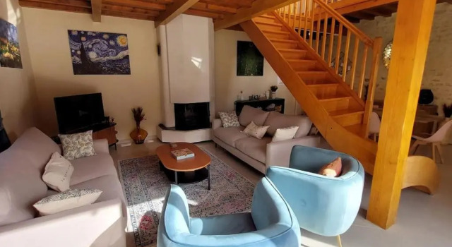 Grande maison , jardin,flipper,babyfoot, ping pong, 1 km mer, proche golf, Port en Bessin, Bayeux et plages du débarquement, adaptée enfants, Забронировать Отель Байе 