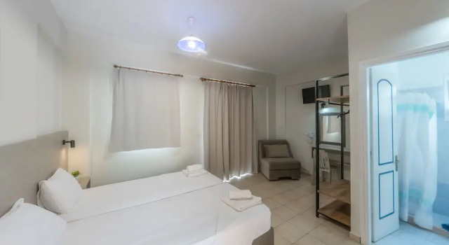 Трёхместный номер Standard с балконом Nikos Villas - Poolside Getaways in Kavos, Corfu
