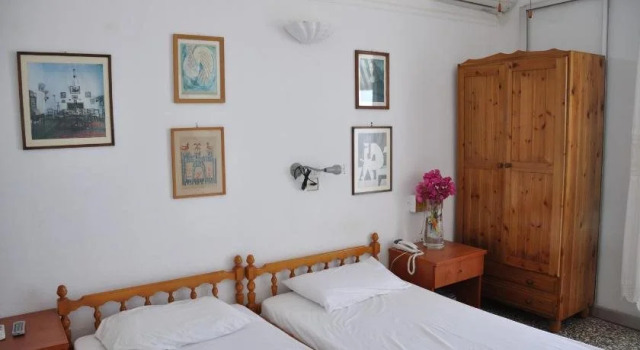 Hotel Vicky, Prenota Hotel Piso Livadi Paro
