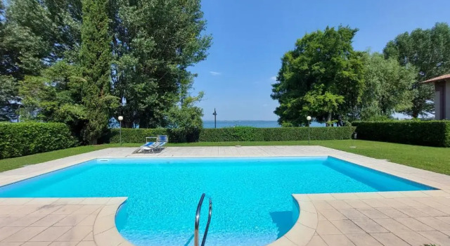 Апартаменты Laguna Residence Lake Front