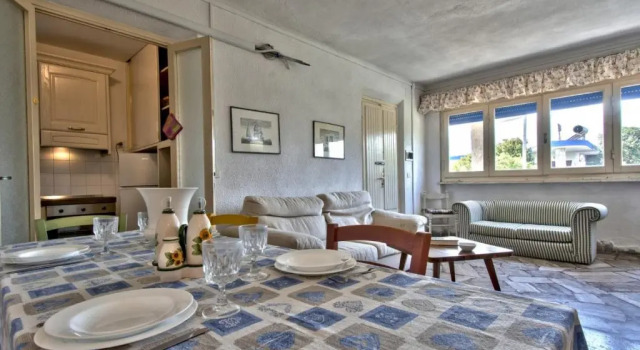 ALTIDO Charming House for 5 with Private Parking and Shared Pool