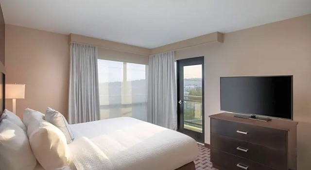 Двухместный люкс с балконом Residence Inn by Marriott Seattle South/Renton