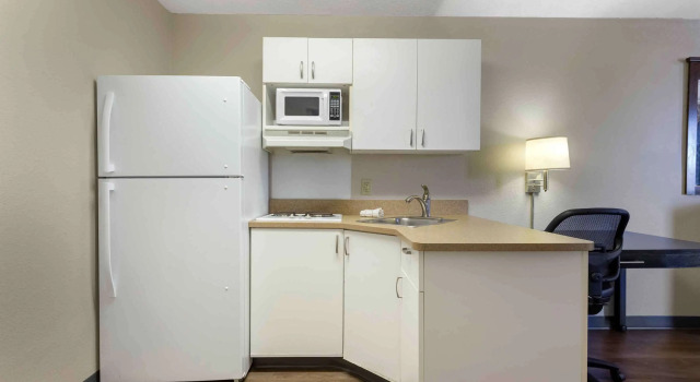 Четырёхместный люкс Extended Stay America Tulsa - Central