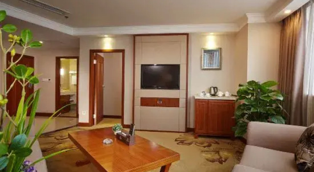 Двухместный люкс Deluxe с видом на город Chengdu Babao Grand Hotel