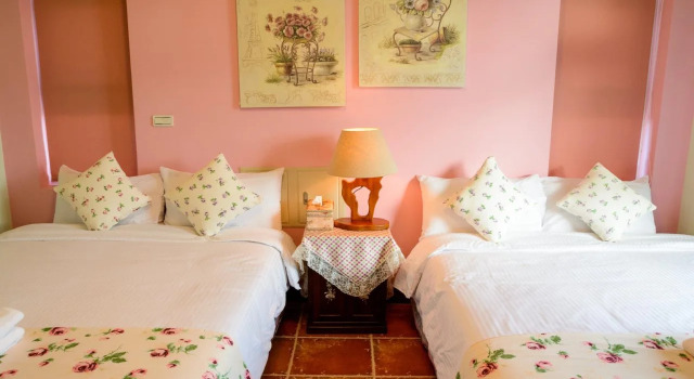 Sunnyday B & B