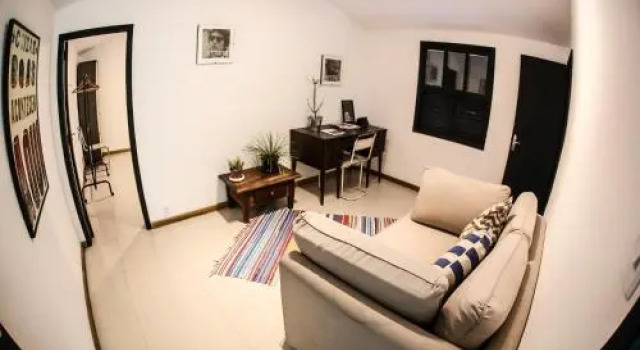 Um Hostel, Забронировать Хостел Отели Петрополиса с парковкой, рядом с House of Barão de Mauá, Парковка