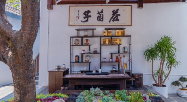 Anyu‑Villa Guiyuan Homestay | Panoramic Holiday Courtyard, Забронировать Отель Лицзян Юньнань, рядом с Water Wheels