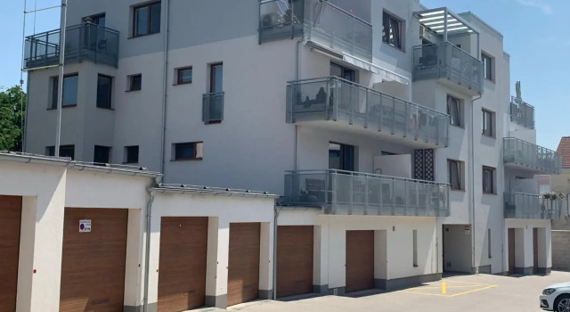 Kellerův mlýn - Apartmán s vlastní garáží, Znojmo centrum, Забронировать Отель Отели Зноймо с парковкой, рядом с City Theatre, Парковка