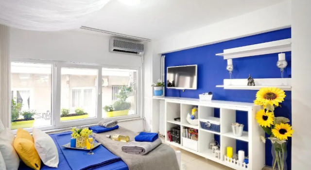 Santorini Style in Athens, Greece, Забронировать Отель Отели Афины с парковкой, рядом с Театр Каролос Коун "Театрон технис", Парковка