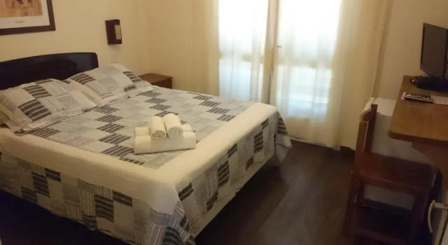 Четырёхместный номер Standard с балконом Hotel Viola