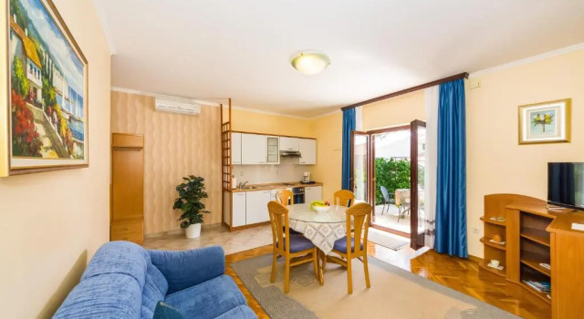 Апартаменты Цокольный этаж Apartments Stana