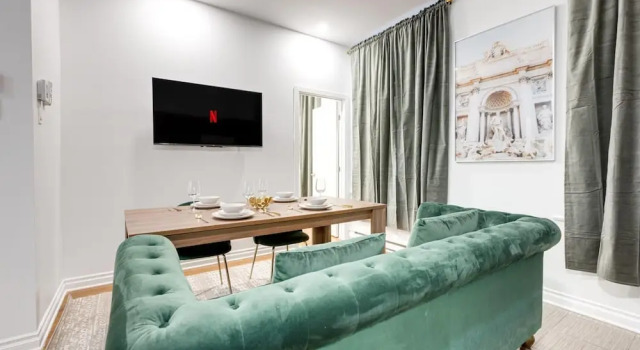 M11 Beautiful Cozy 2BR w AC Perfect Location, Rezervasyon Otel Plateau Mont Royal Montreal, Complexe Desjardins yakınında