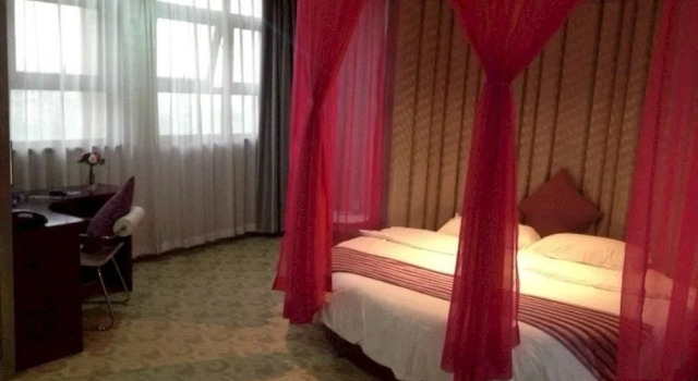 Provence Garden Hotel Wuhan Guanggu Branch