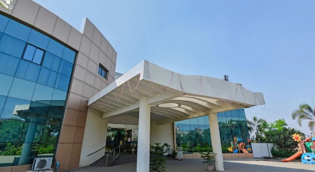 OYO 23626 Country Club Pune