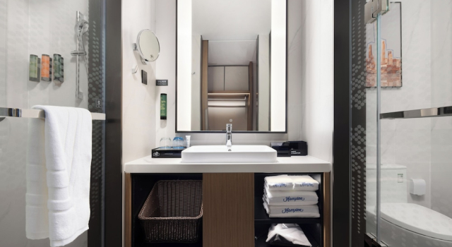 Номер Standard Hampton by Hilton Guangzhou Xintang Railway Station