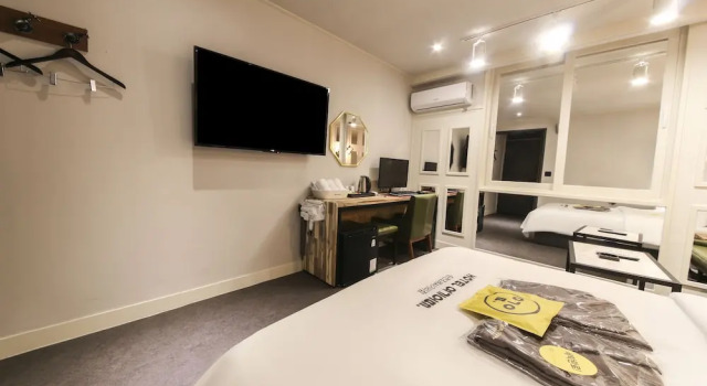Номер Deluxe c 1 комнатой Hotel Yeogiuhtte Suncheon Jorye