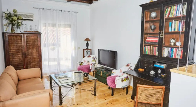 Ático duplex con terraza en puro centro, 2 a 8 pax, Забронировать Отель центр города Мадрид, рядом с Дом-музей Лопе де Вега