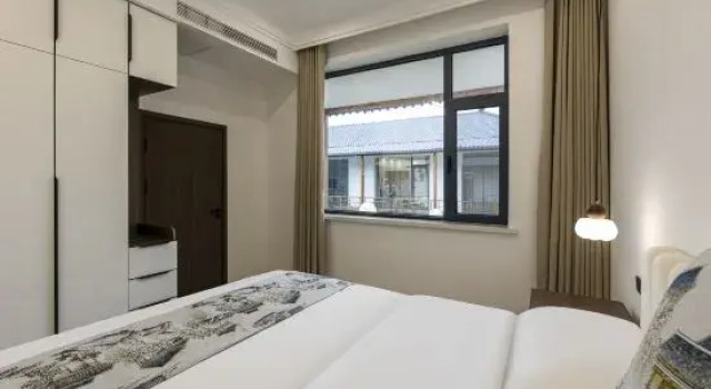 Люкс Deluxe Floral Hotel·Neighbor's Courtyard Hotel