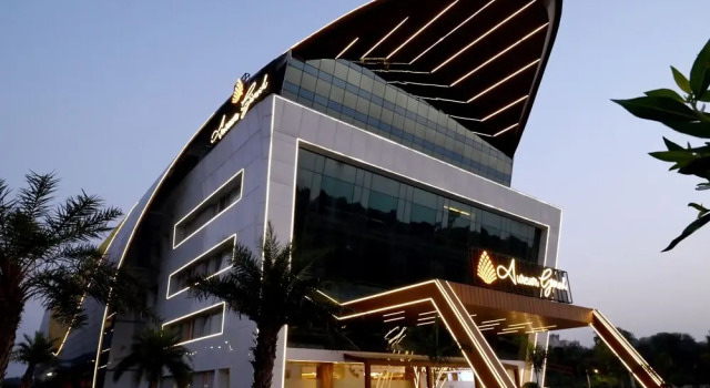 Aureum Grand Hotels & Resorts, Boek Hotel Pathankot Punjab