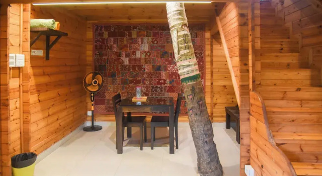 Двухместный номер Standard с балконом и с частичным видом на море Yuppi Hippi Hideout