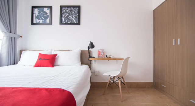 RedDoorz near Ben Thanh Market 3, Забронировать Отель Bad Gastein Хошимин, рядом с Парк Тао Дан